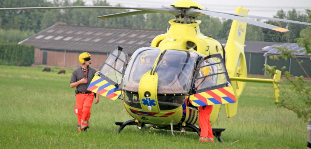 Man klem tussen muur en stier in OudAlblas ZHZActueel